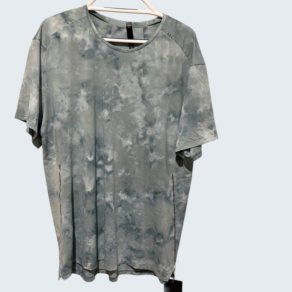 lululemon athletica Men's Light blue Tie-Dye Short Sleeve Crew